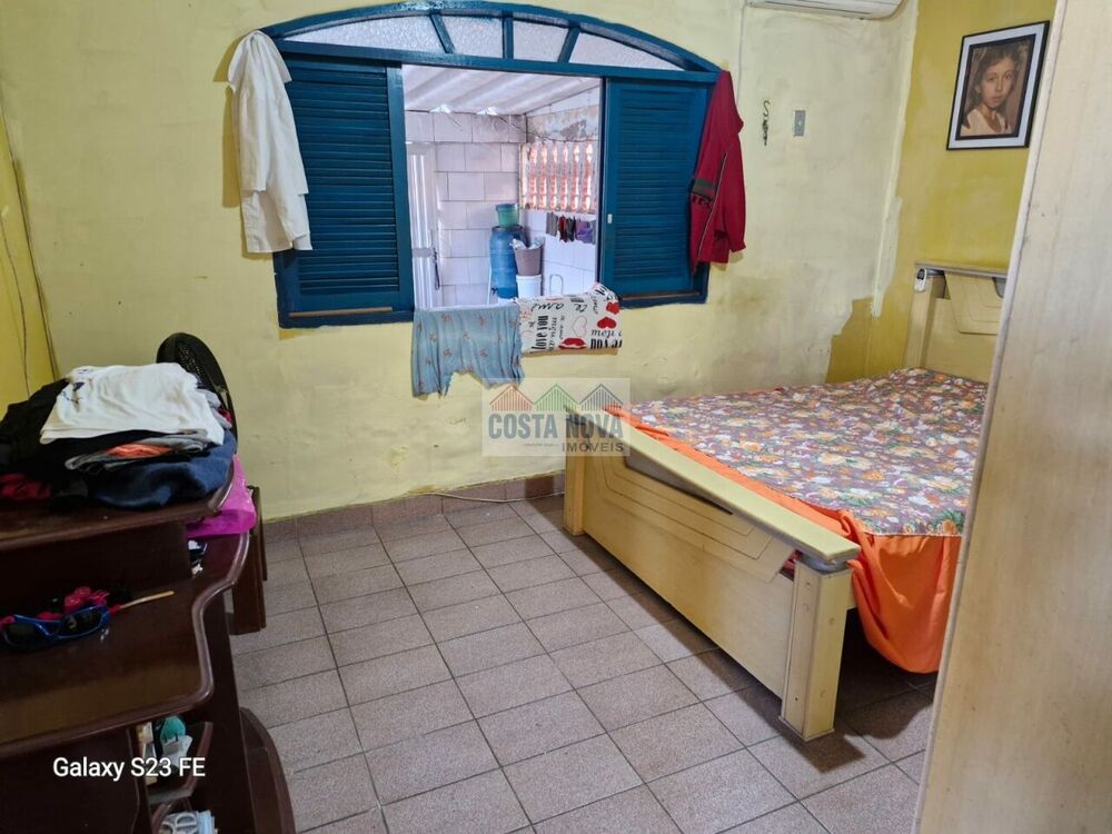 Casa à venda com 2 quartos, 157m² - Foto 2