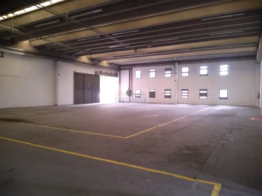Depósito-Galpão, 5400 m² - Foto 1