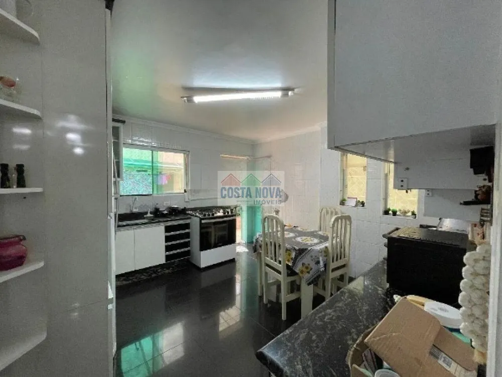 Casa, 3 quartos, 208 m² - Foto 4