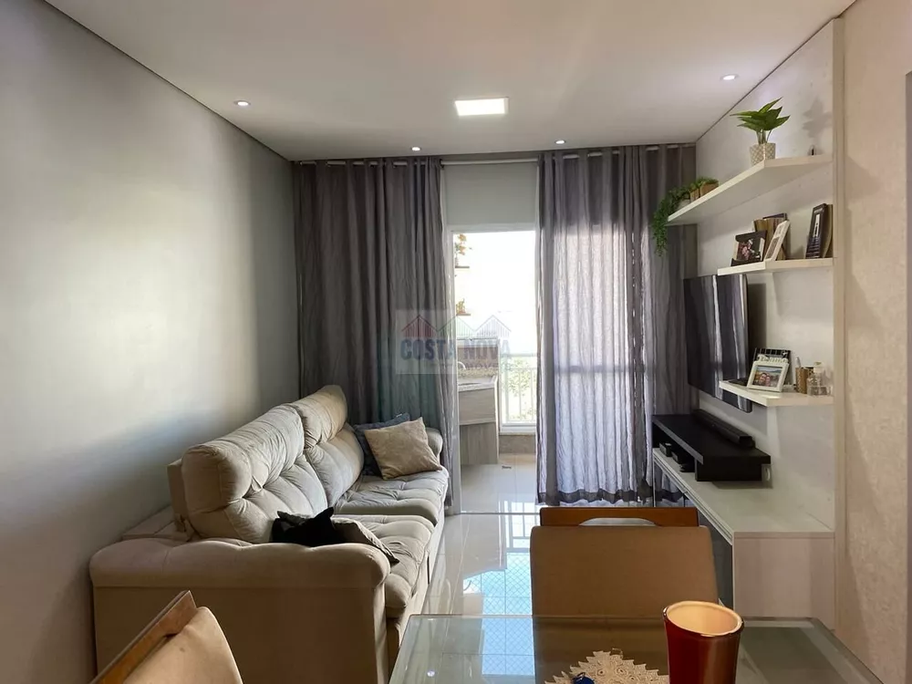 Apartamento à venda com 2 quartos, 63m² - Foto 1