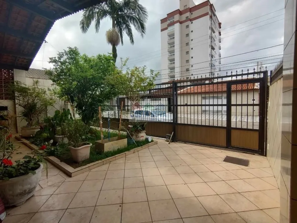 Casa, 3 quartos, 206 m² - Foto 1