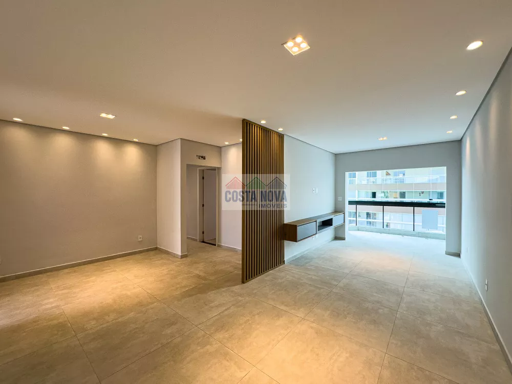 Apartamento à venda com 3 quartos, 232m² - Foto 2