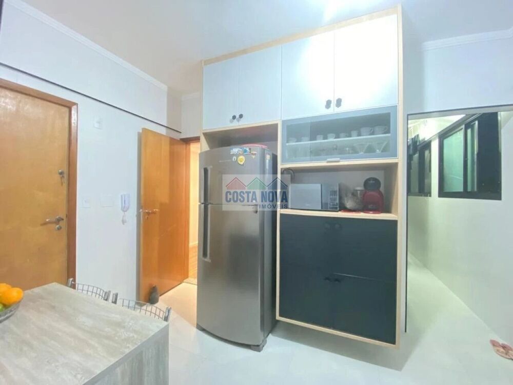 Apartamento, 3 quartos, 242 m² - Foto 1