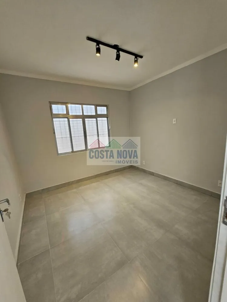 Casa, 3 quartos, 192 m² - Foto 2