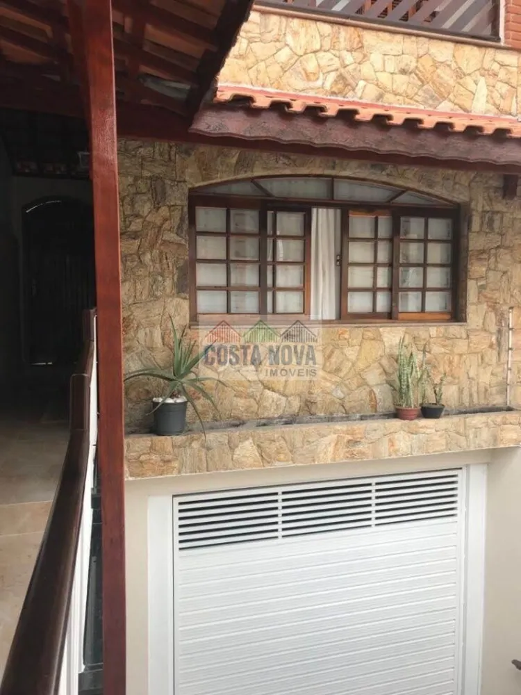 Casa, 4 quartos, 162 m² - Foto 1