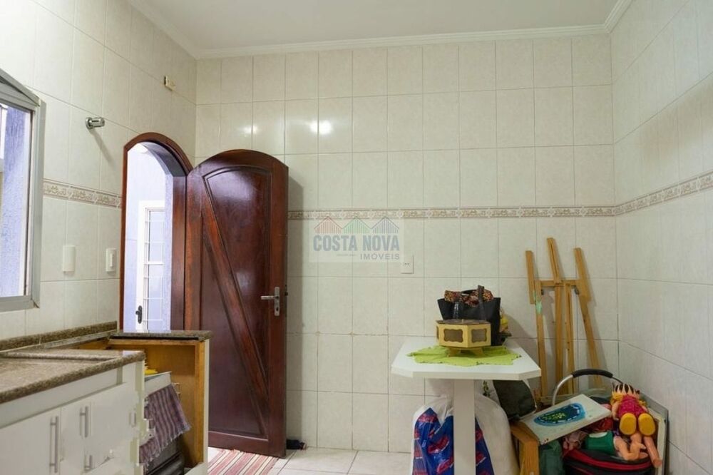 Casa à venda com 3 quartos, 149m² - Foto 2