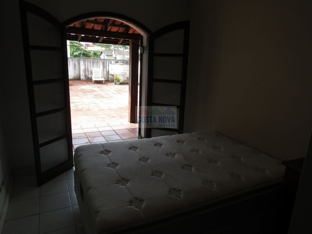 Casa, 4 quartos, 308 m² - Foto 2