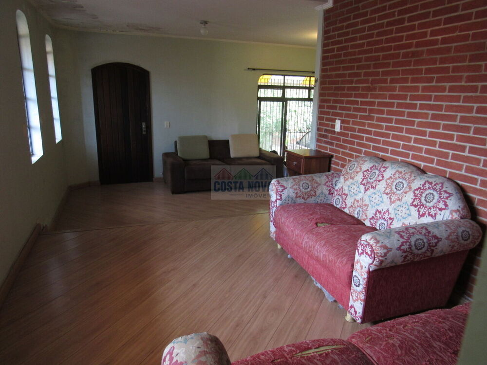 Casa, 4 quartos, 308 m² - Foto 1