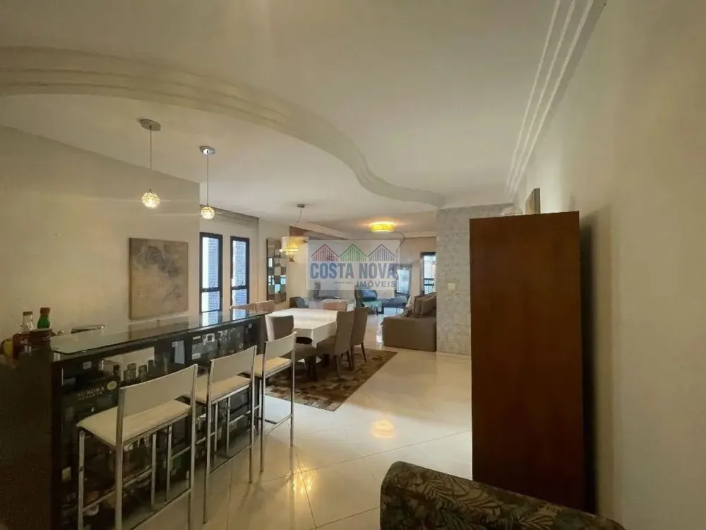 Apartamento, 3 quartos, 160 m² - Foto 1