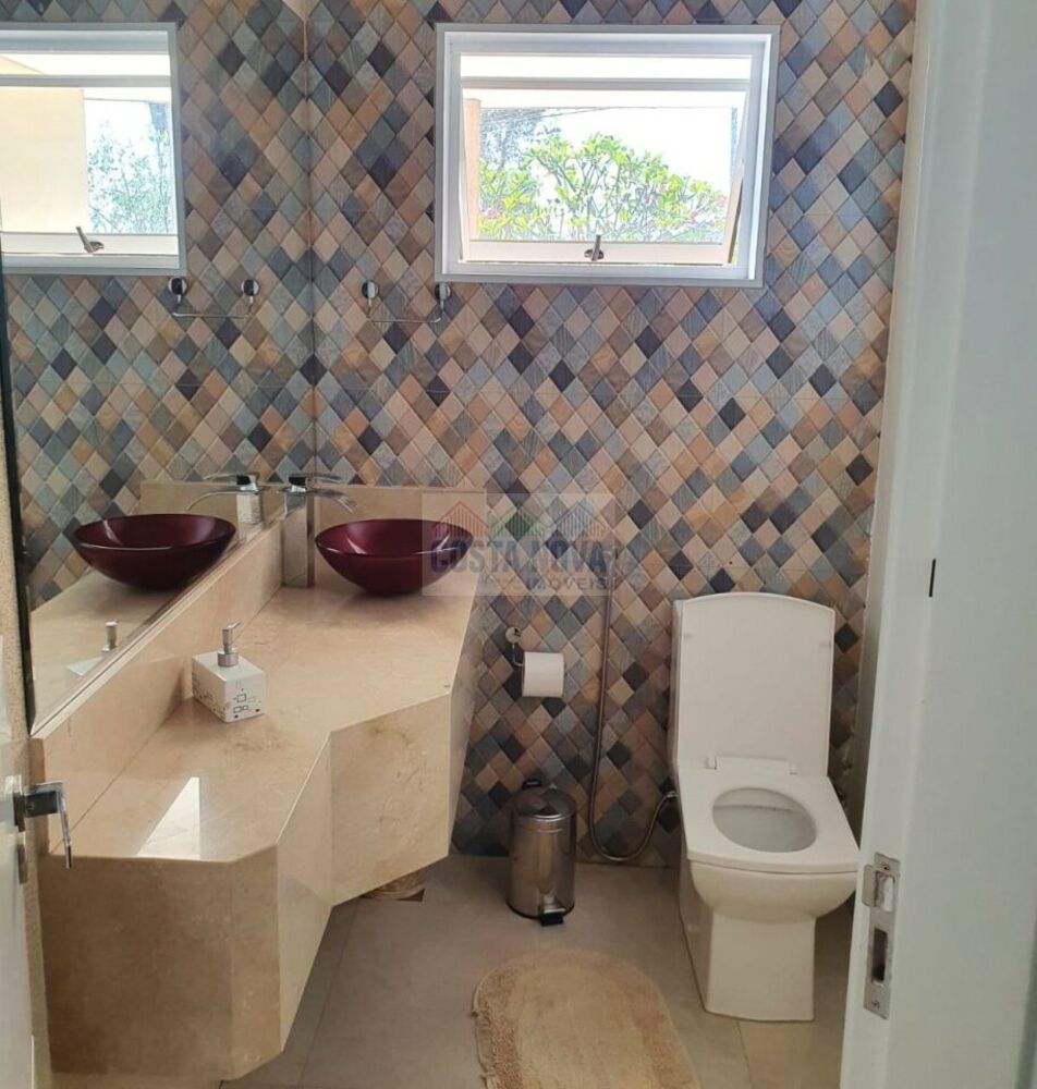 Casa à venda com 4 quartos, 439m² - Foto 2