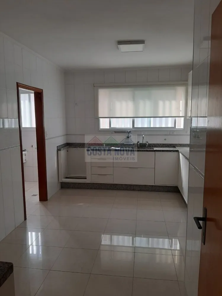 Casa, 3 quartos, 210 m² - Foto 2