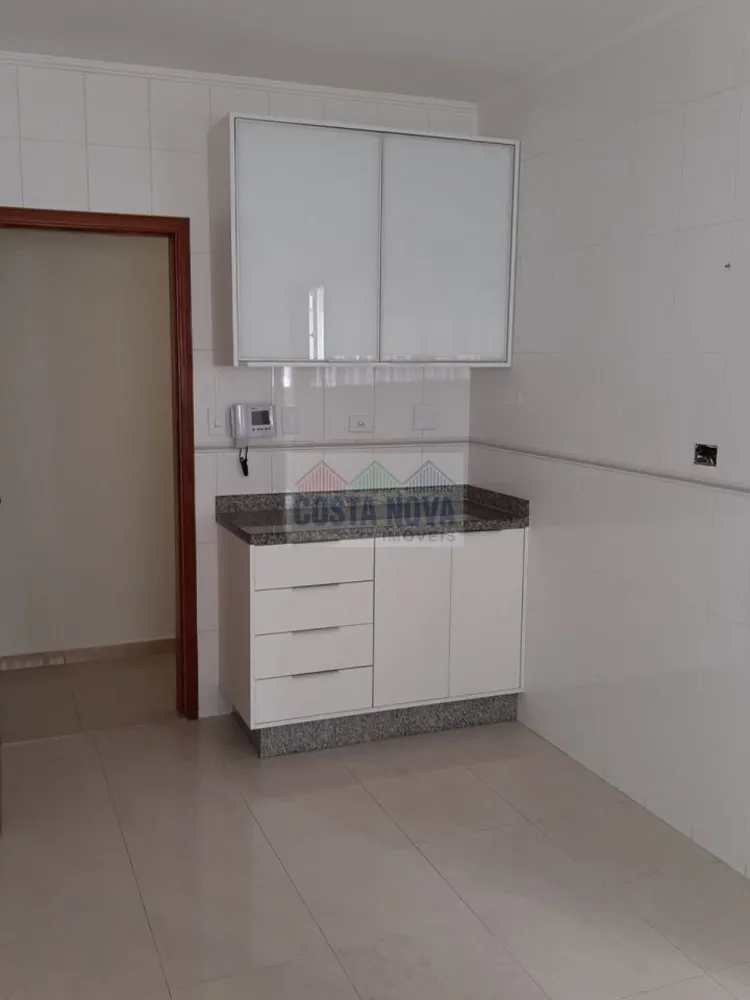 Casa, 3 quartos, 210 m² - Foto 3