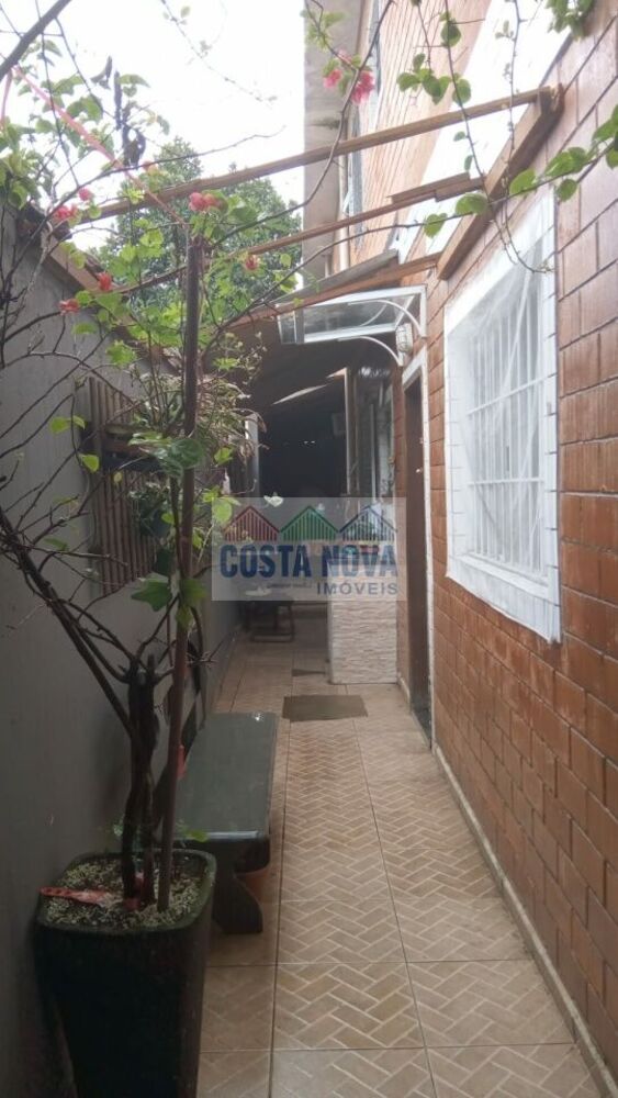 Casa à venda com 3 quartos, 68m² - Foto 4
