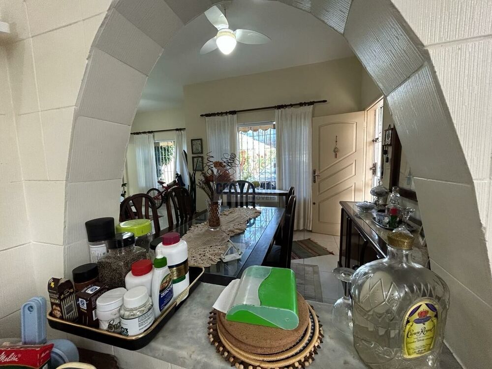 Casa à venda com 2 quartos, 160m² - Foto 4