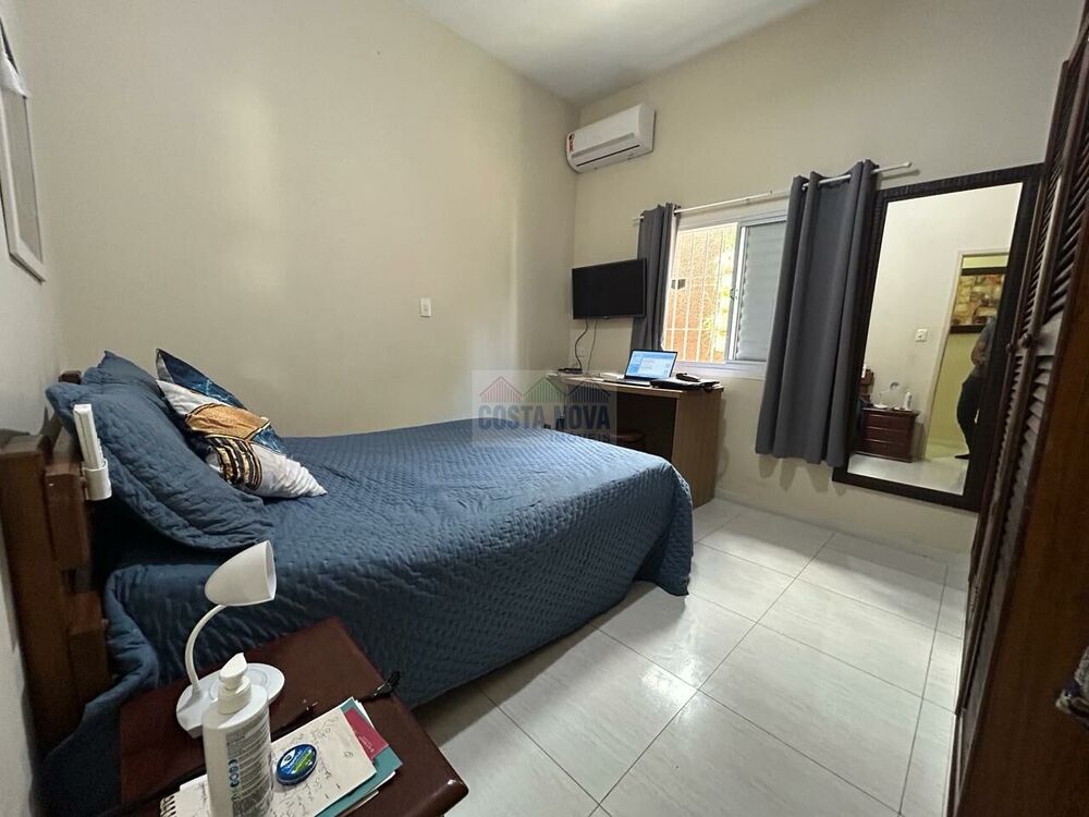 Casa à venda com 2 quartos, 160m² - Foto 1