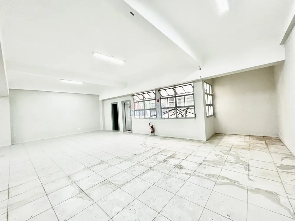 Sala-Conjunto, 1450 m² - Foto 13