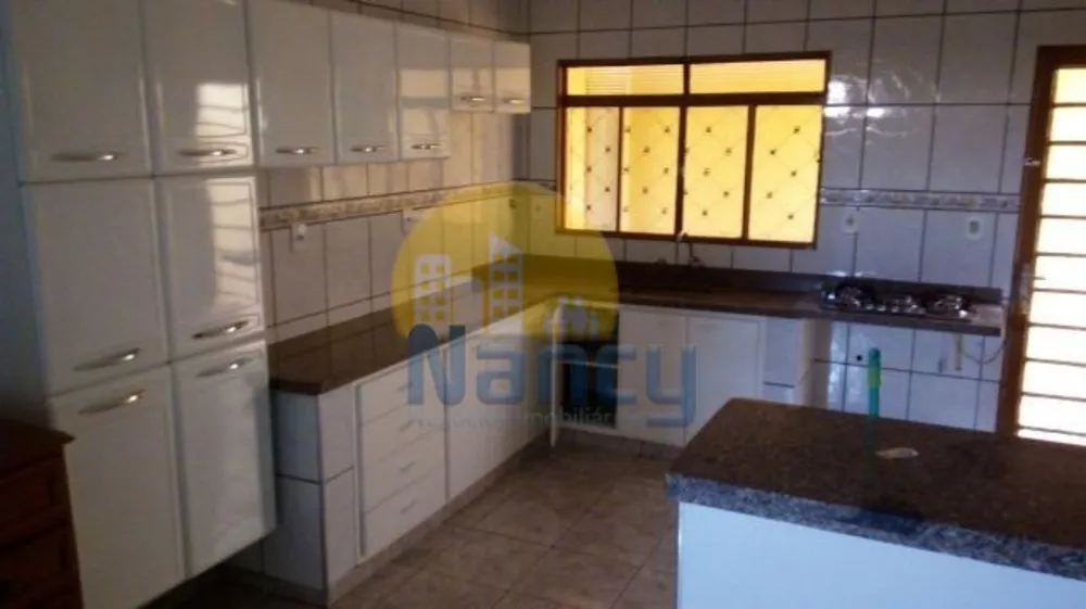 Casa, 3 quartos, 206 m² - Foto 4