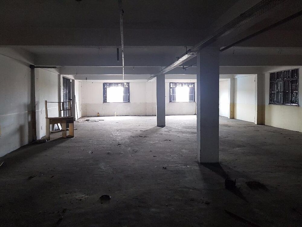 Depósito-Galpão, 2700 m² - Foto 2
