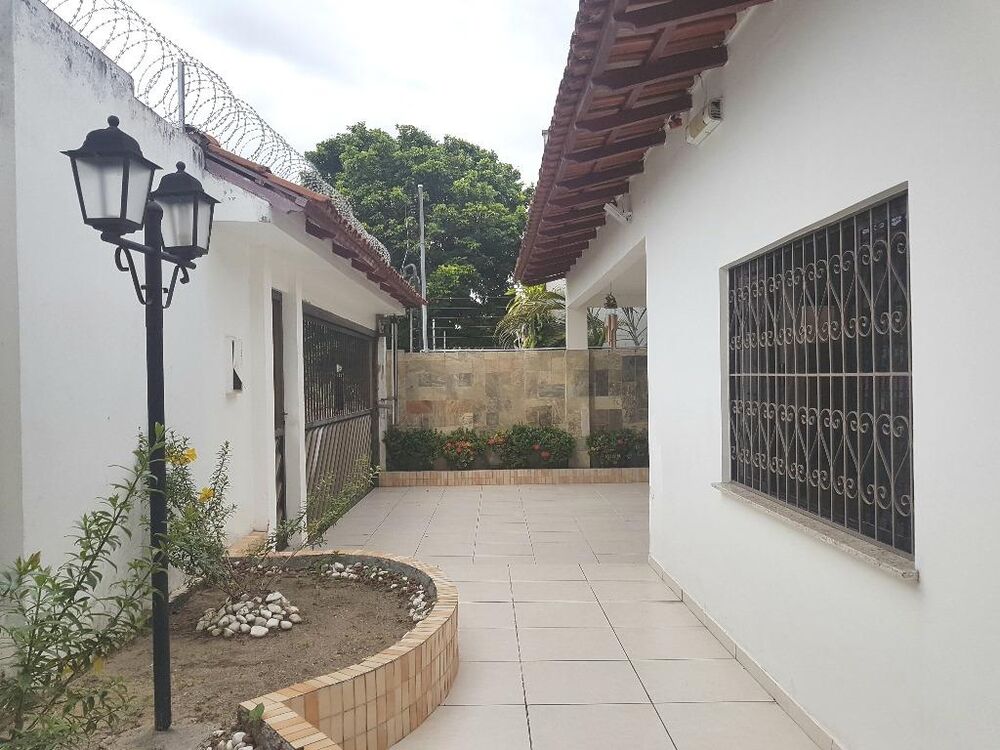 Casa, 4 quartos, 215 m² - Foto 29