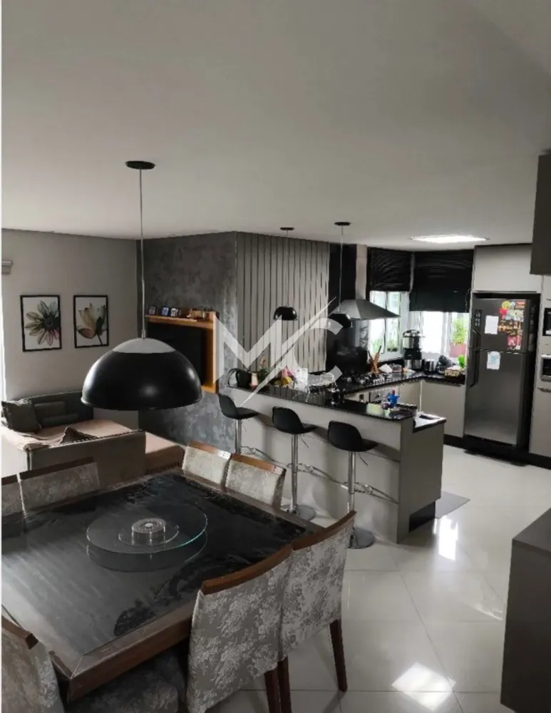 Casa, 3 quartos, 300 m² - Foto 1