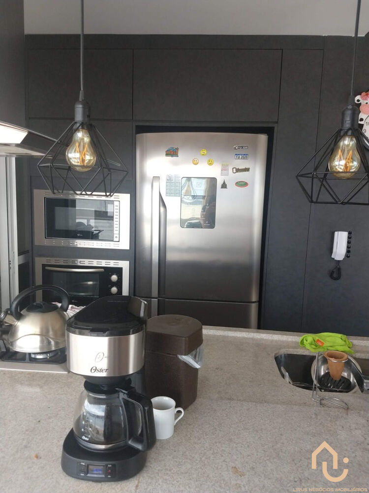 Apartamento à venda com 3 quartos, 101m² - Foto 2