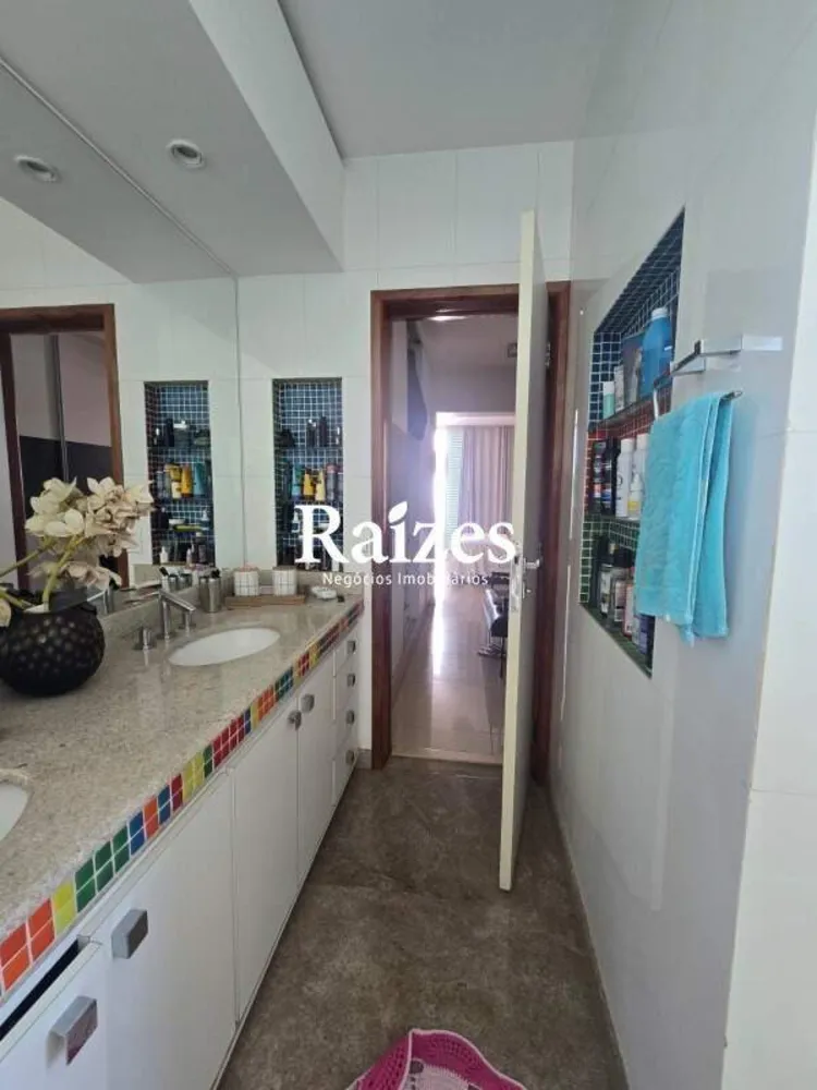 Casa, 4 quartos, 378 m² - Foto 1