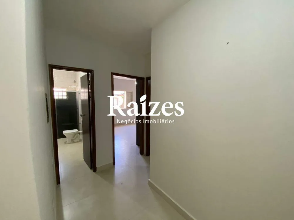 Casa, 4 quartos, 240 m² - Foto 2