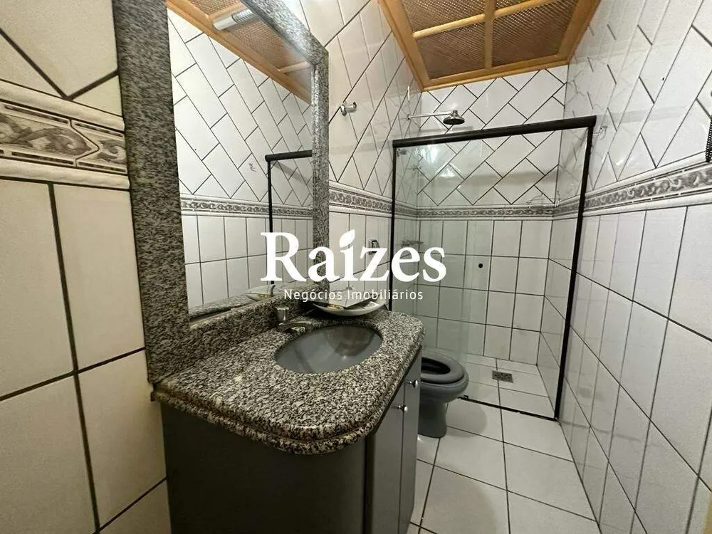 Casa, 4 quartos, 202 m² - Foto 1