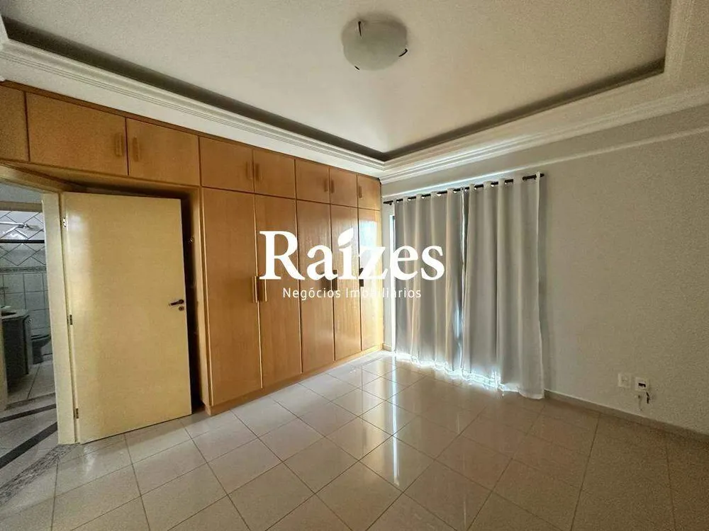 Casa, 4 quartos, 202 m² - Foto 2