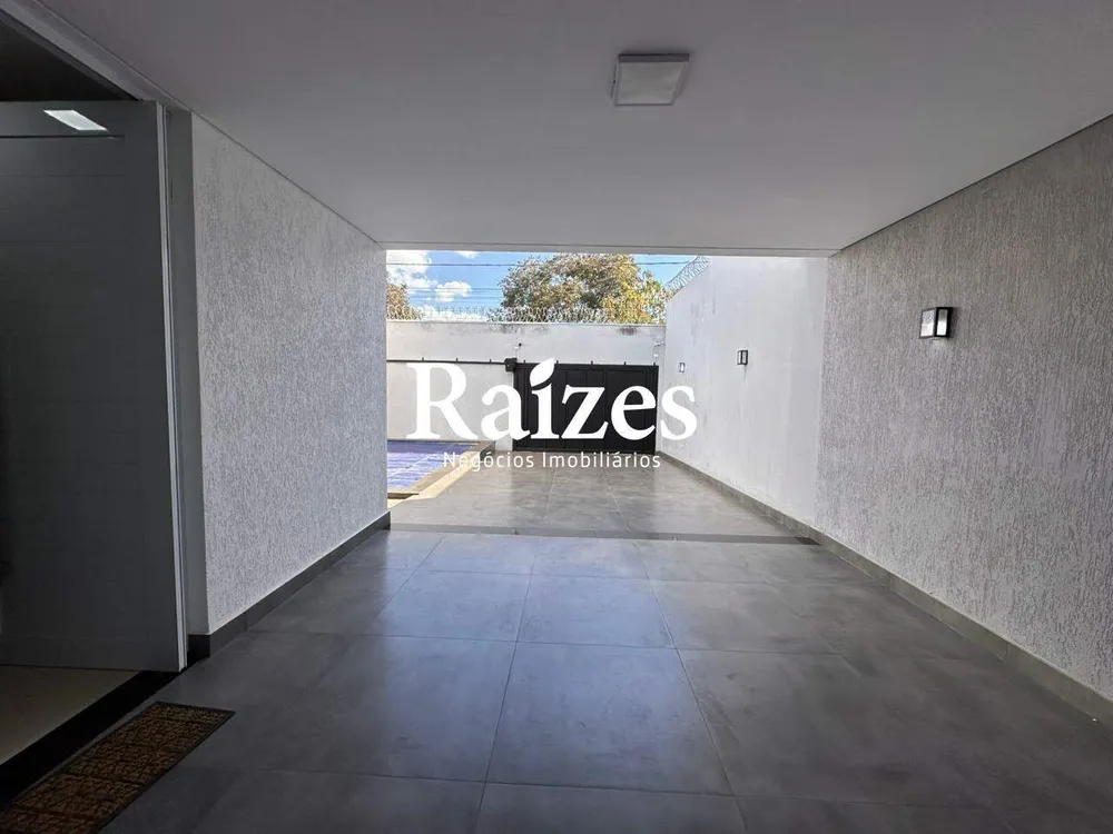 Casa, 3 quartos, 230 m² - Foto 2