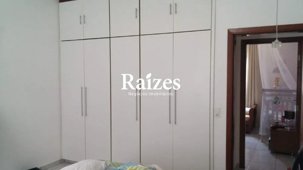 Casa, 3 quartos, 250 m² - Foto 3