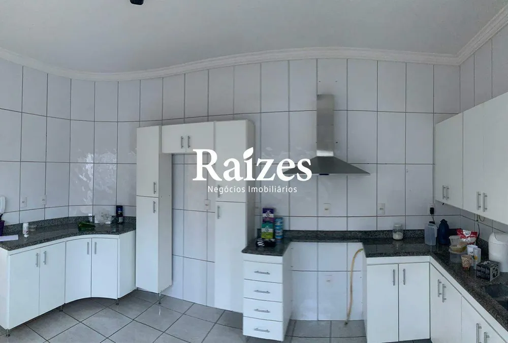 Casa, 3 quartos, 250 m² - Foto 1