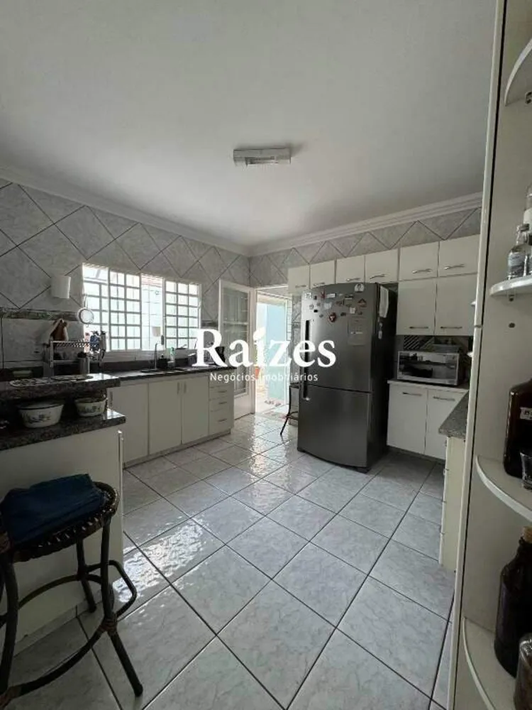 Casa, 3 quartos, 194 m² - Foto 3