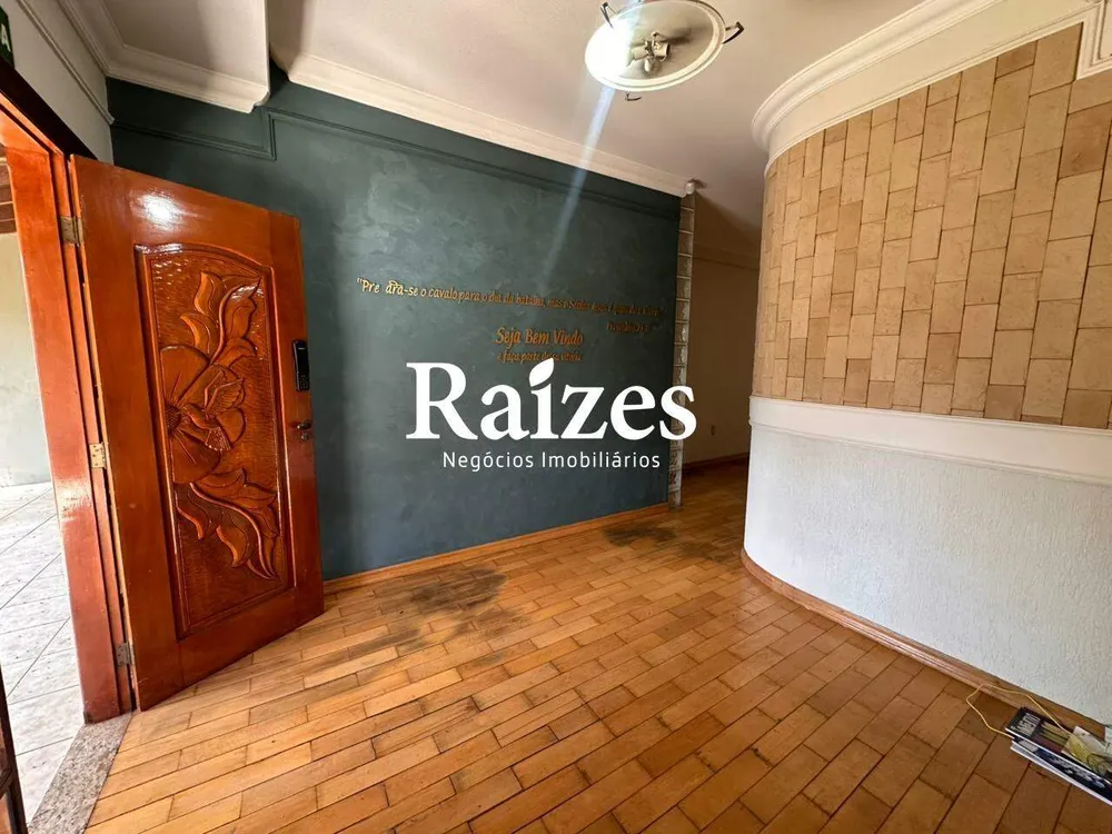 Casa, 3 quartos, 250 m² - Foto 1