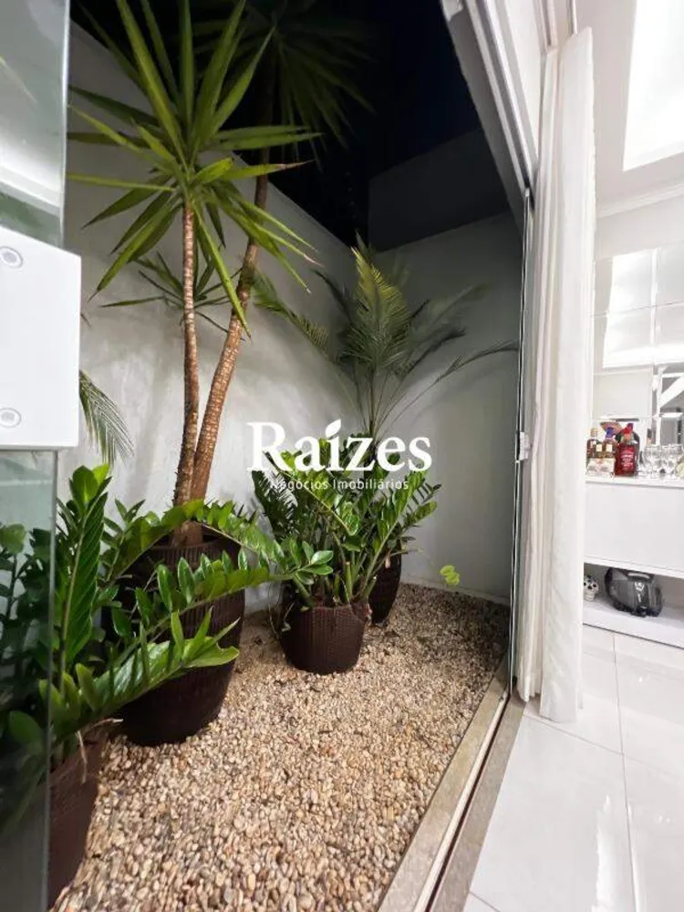 Casa, 3 quartos, 235 m² - Foto 2