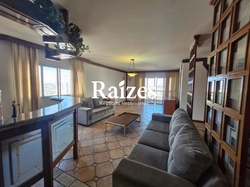 Apartamento, 3 quartos, 175 m² - Foto 1