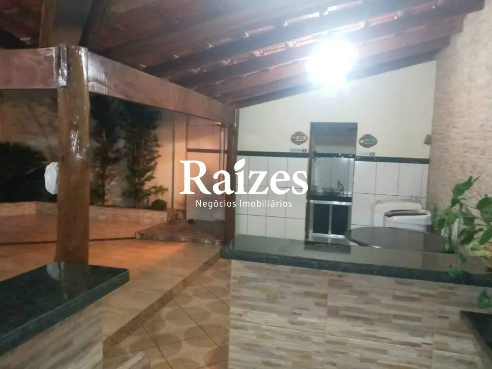 Casa, 3 quartos, 220 m² - Foto 2