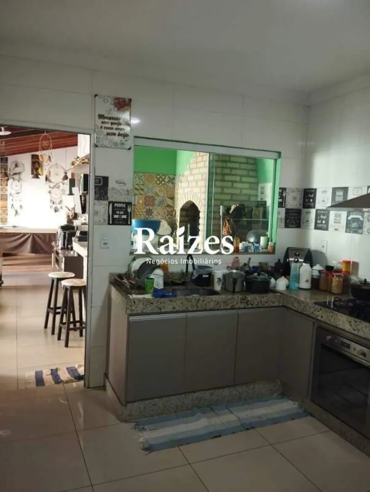 Casa, 3 quartos, 250 m² - Foto 3