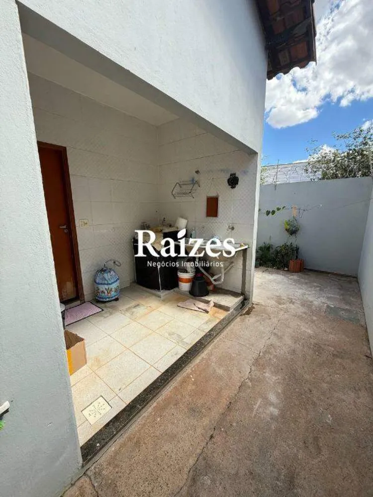 Casa, 3 quartos, 188 m² - Foto 2