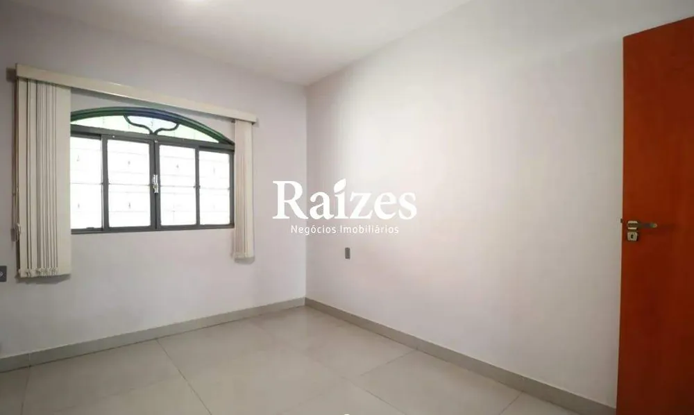 Casa, 3 quartos, 230 m² - Foto 3