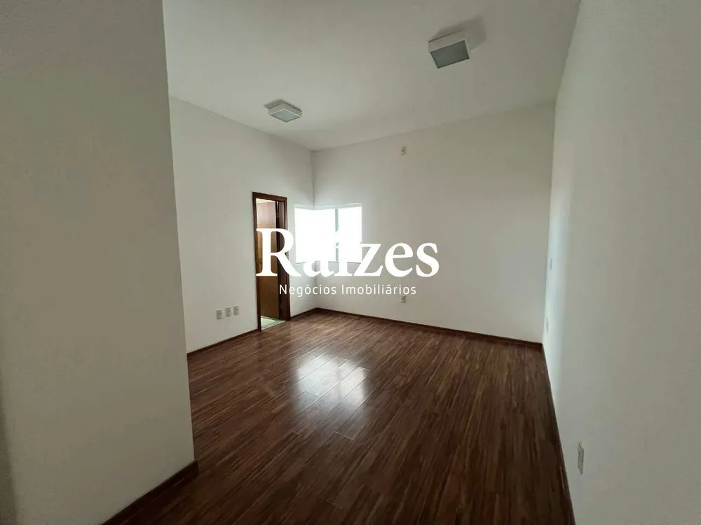 Casa, 3 quartos, 240 m² - Foto 4