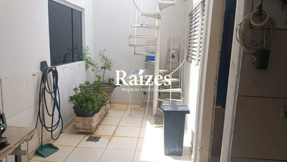 Casa, 4 quartos, 190 m² - Foto 4