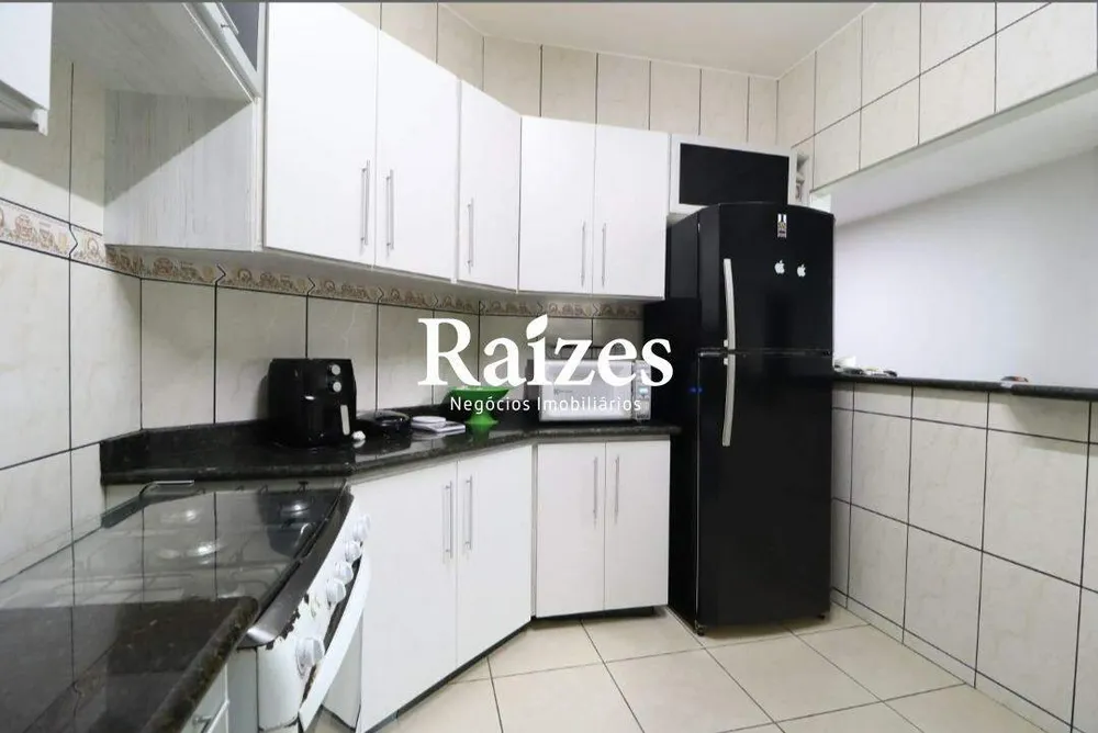 Casa, 3 quartos, 180 m² - Foto 2