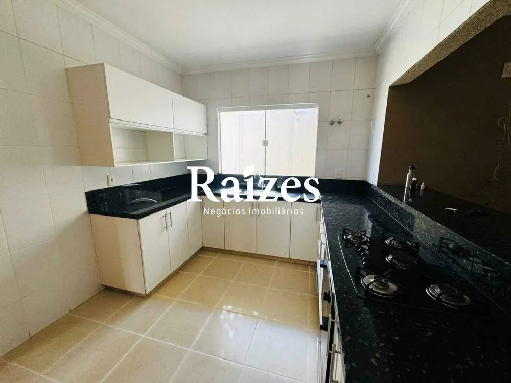 Casa, 3 quartos, 220 m² - Foto 4