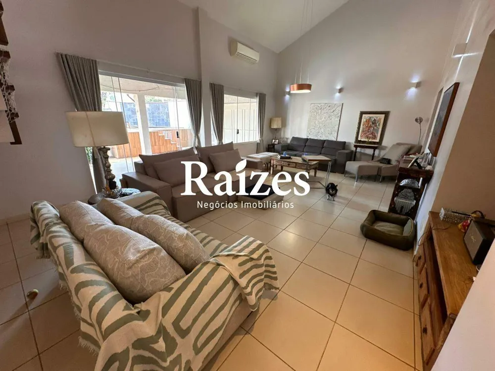 Casa, 4 quartos, 250 m² - Foto 4