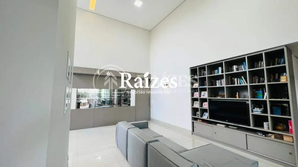 Casa, 3 quartos, 250 m² - Foto 1