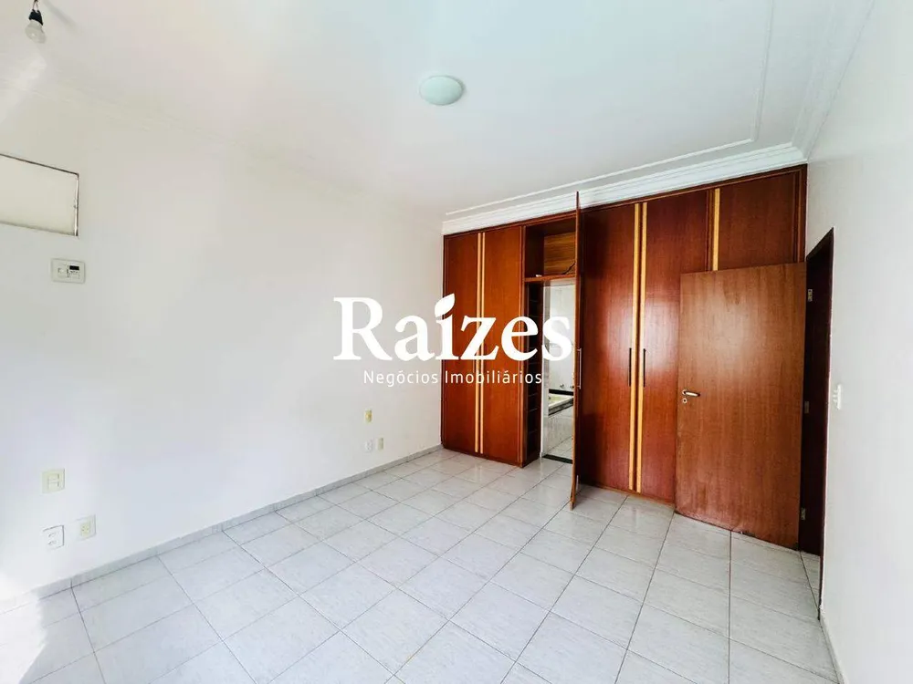 Casa, 4 quartos, 239 m² - Foto 4