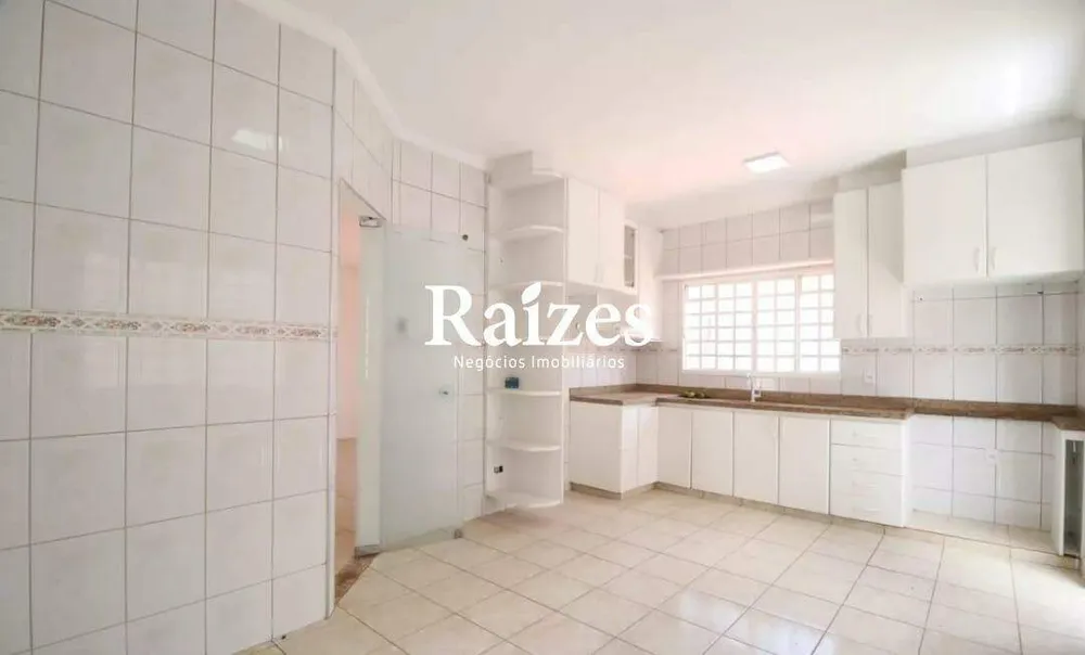 Casa, 3 quartos, 210 m² - Foto 1