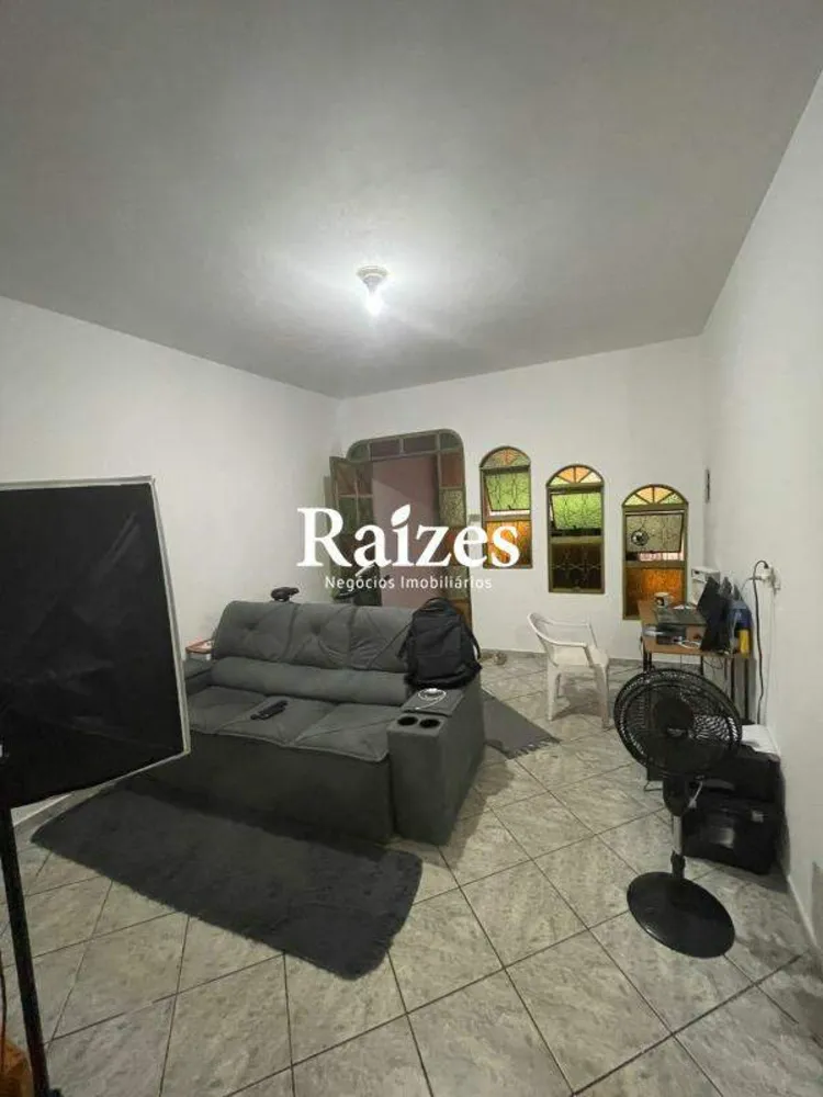 Casa, 3 quartos, 210 m² - Foto 3