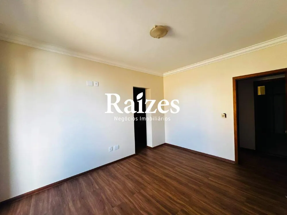 Apartamento, 4 quartos, 205 m² - Foto 2